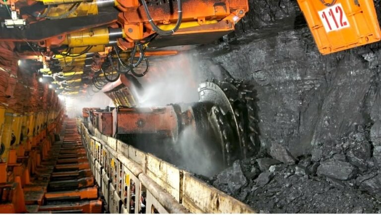What Factors Affect the Performance of Coal Mining Equipment?